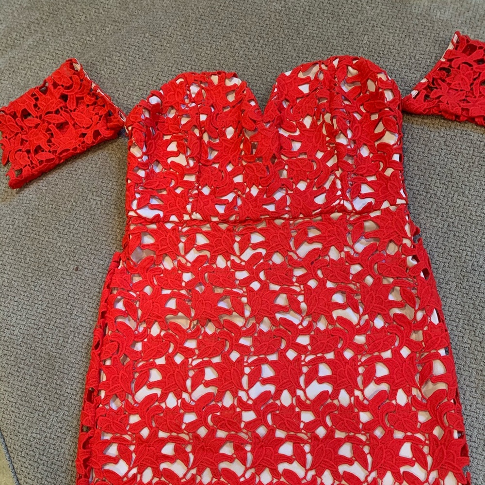 Bodycon red dress